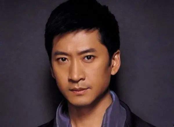 娱乐圈吃瓜导演,揭秘“吃瓜导演”背后的故事